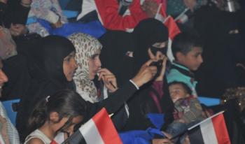 الجمهور النسائي يخطف الأضواء ببطولة اليمن للملاكمة ( صور ) الجمهور النسائي يخطف الأضواء ببطولة اليمن للملاكمة ( صور )