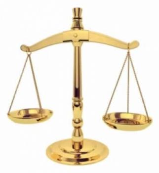 محكمة شرق تعز تحكم بـ 26 مليون ريال تعويض للطفل عبدالقاهر ووالديه وسنة سجن للمتهم الأول