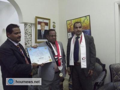اتحاد شباب ومنظمات إقليم تهامة يكرم محافظ الحديدة أكرم عطية