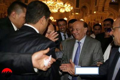 بعد أن رفض التسليم عليه.. صالح يعتذر لعلي محسن الأحمر في اتصال هاتفي !!
