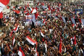 عاجل: شباب الثورة بعدن يوقدون شعلة ثورة فبراير مساء اليوم