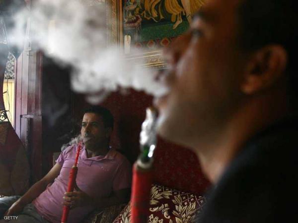 دراسة بريطانية «حديثة» عن الشيشة.. هذا ما تفعله في الجسم