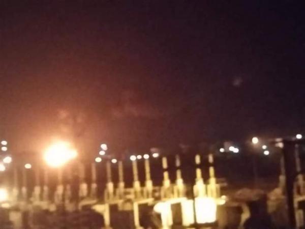 عاجل: انفجار ضخم في مصفاة عدن واندلاع النيران فيها