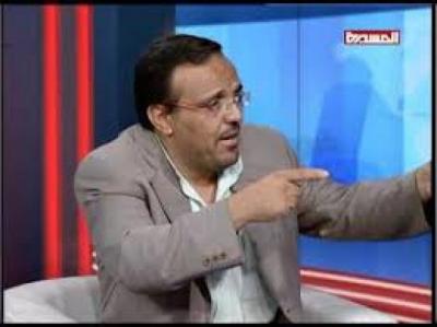 إعلامي حوثي يعترف باختطاف وإخفاء فتيات في صنعاء.. ويصفهن بالخلايا النائمة