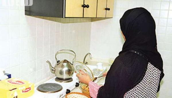 بالفيديو: خادمة تنتهك نجل كفيلها بالسعودية!