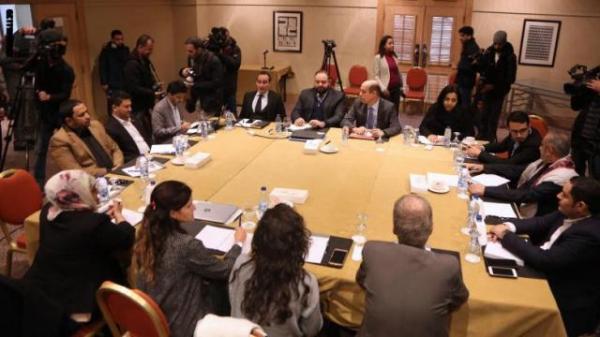الإمارات: العملية السياسية في اليمن مترابطه ومتصله، ولا مفاوضات جديدة مع الحوثيين قبل تنفيذ اتفاق السويد