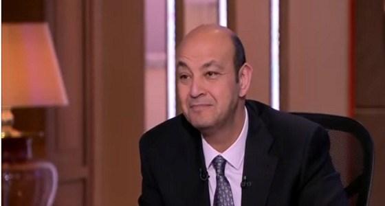 عمرو أديب يحرج ضيوفه بالسؤال عن عدد ركعات الصلوات