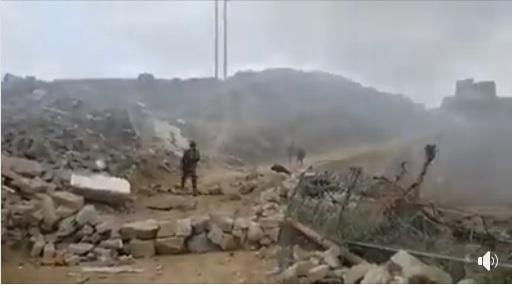 بعد هجوم عنيف للحوثيين على حجور.. شاهد فيديو جانب من المعارك واحراق مدرعة