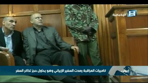 فيديو لحظة اعتقال السفير الإيراني اثناء محاولته تهريب عنصرين من الحرس الثوري