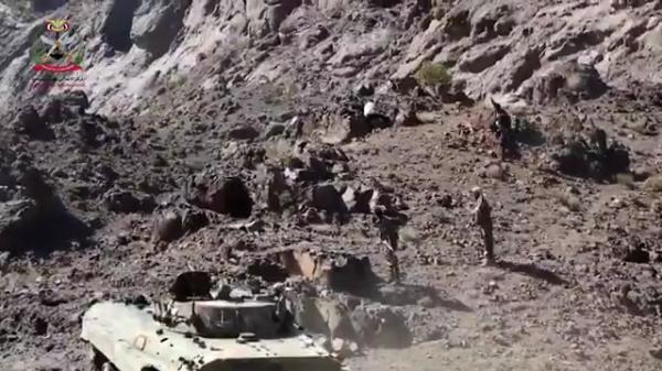 شاهد.. جانب من المعارك العنيفة في منطقة مريس بالضالع