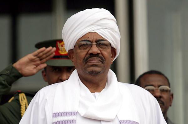 عاجل: اعتقالات واسعة في السودان واعتقال الرئيس البشير وانتشار كبير للجيش