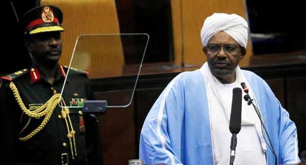 المتحدث باسم الرئاسة السودانية يروي تفاصيل الساعات الأخيرة في حكم البشير