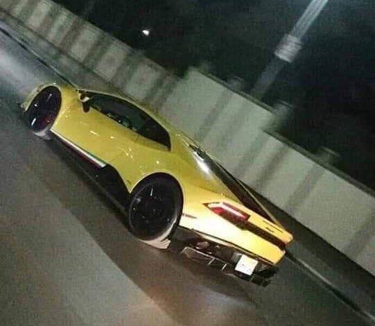 شاهد فيديو لامبورغيني سعرها 400 ألف دولار.. تنقسم نصفين بعد تصويرها بدقائق ونجاة قائدها بهذه الدولة العربية