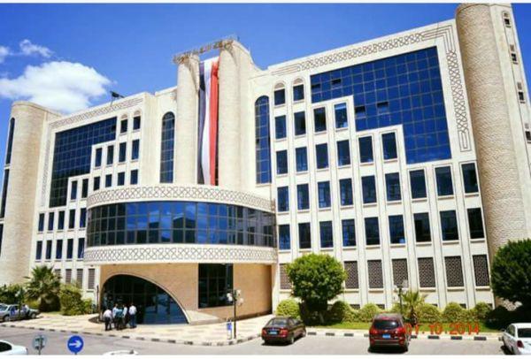 بوادر ازمة مشتقات نفطية بصنعاء .. وتوجيه هام من شركة النفط