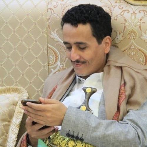 سياسي يمني: الاصلاح والمؤتمر يصفقون للحوثي حين يتقدم