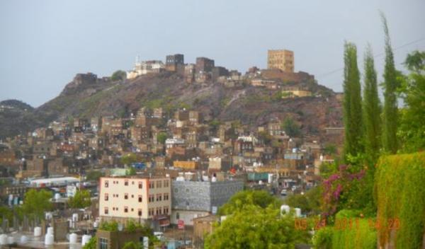 الحوثيون يقصفون مدينة الضالع بصاروخ باليستي