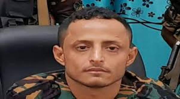 قائد أمني في عدن ينفي اقالته ويتوعد بالضرب بيد من حديد