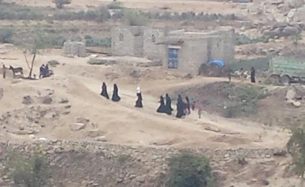 منظمة تكشف عن انتهاكات مروعة للحوثيين بحق النساء في حجور