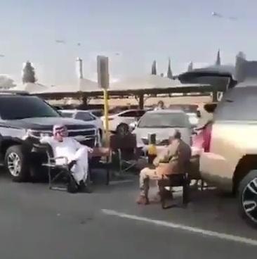 أول فيديو لأمير عسير خلال متابعته سير عمل مطار أبها الدولي بعد استهدافه بصاروخ باليستي