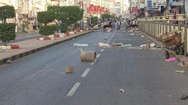 احتجاجات وقطع شوارع رئيسية في عدن