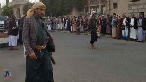 حشود قبلية مسلحة تتوافد إلى صنعاء مهددين بنكف قبلي في وجه الحوثيين.. والسبب !
