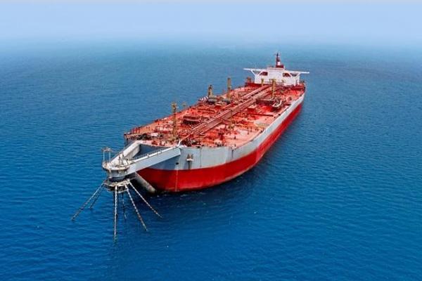 الشرعية تحذر من كارثة بيئية وتدعو الأمم المتحدة للضغط على جماعة الحوثي بشأن خزان صافر العائم