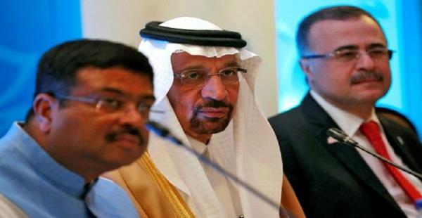 السعودية تدعو مشتري النفط لتأمين الشحنات في مضيق هرمز