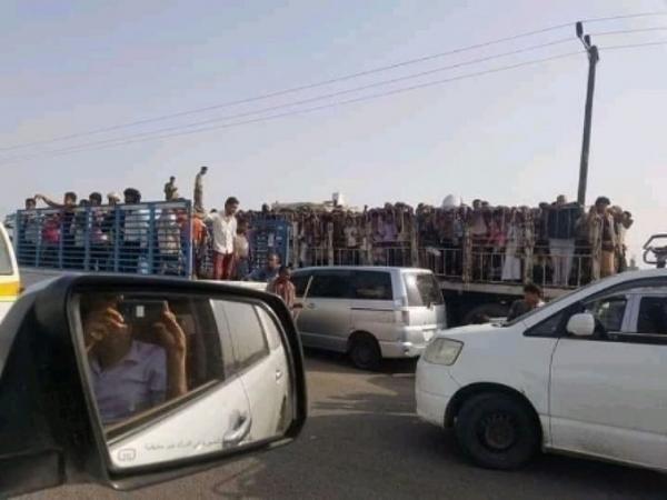 السفير نعمان يأسف لصمت الحكومة تجاه تهجير عمال مدنيين من عدن