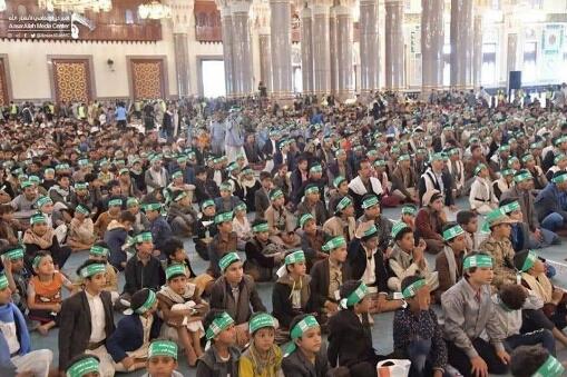 عبدالملك الحوثي يحتفل من صنعاء .. شاهد ماذا حدث في جامع الصالح بحضور الحوثي (صور)