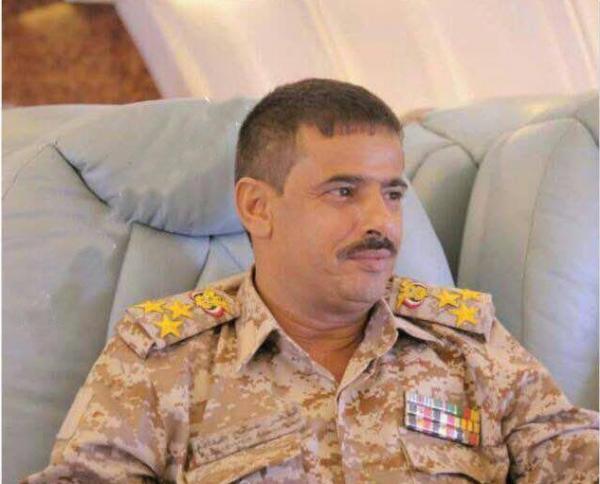 فضيحة بجلاجل في عدن.. نهب اجهزة كمبيوتر شؤون الأفراد بوزارة الدفاع والتي تحوي قاعدة بيانات الوزارة