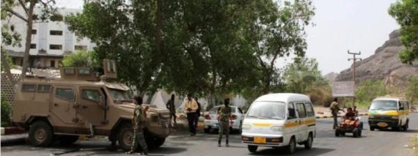 وكالة دولية: السعودية تلقي بثقلها وراء الرئيس اليمني بعد سيطرة الانتقالي على عدن