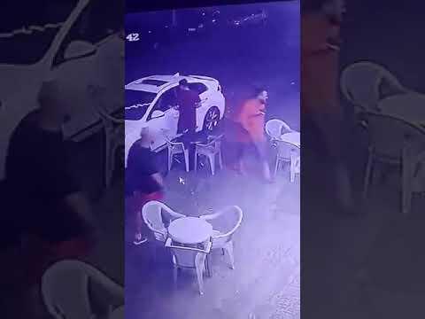 فيديو مروع شاهد لحظة إصابة مالك نادٍ ليلي بـ 5 رصاصات من قبل شخصين في الأردن