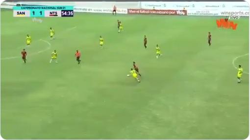 هدف خارق على طريقة ماردونا.. يسجله لاعب كولومبي ضمن الدوري الكولومبي للشباب (21 عاما) 