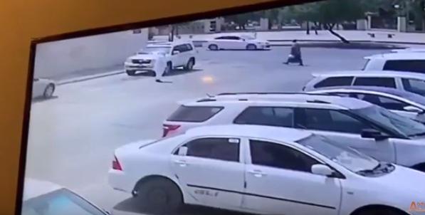 شاهد فيديو.. السعودية.. لحظة إحراق سيارة مواطن لأسباب مجهولة