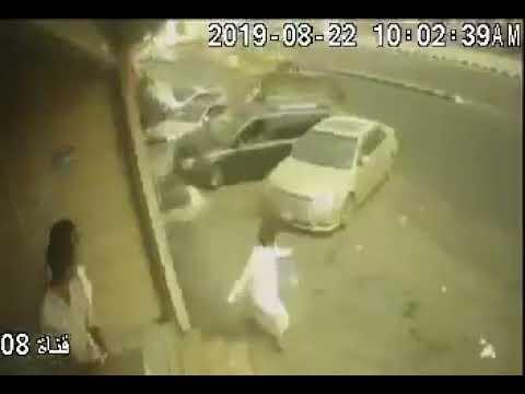 شاهد.. شيول يدهس عدة سيارات متوقفة على أحد الطرق بـ ⁧الطائف⁩ ووقوع إصابات (فيديو)