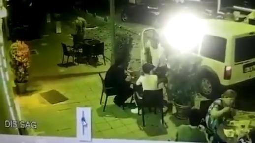 لحظة القبض على أحد أفراد العصابة التي اختطفت السعودية عبير العنزي في اسطنبول (فيديو)