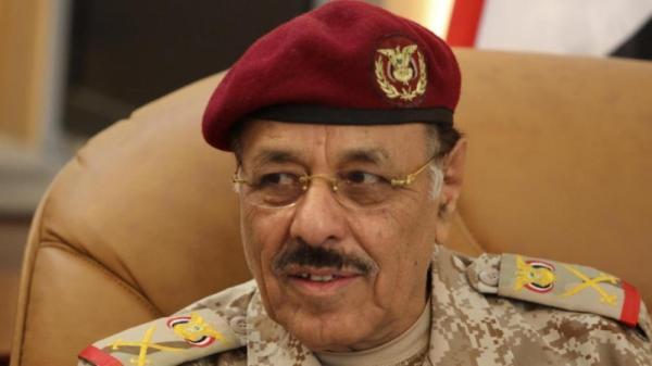 علي محسن الاحمر يصدر توجيهات عسكرية عليا بشأن الوحدات العسكرية في شبوة وأبين