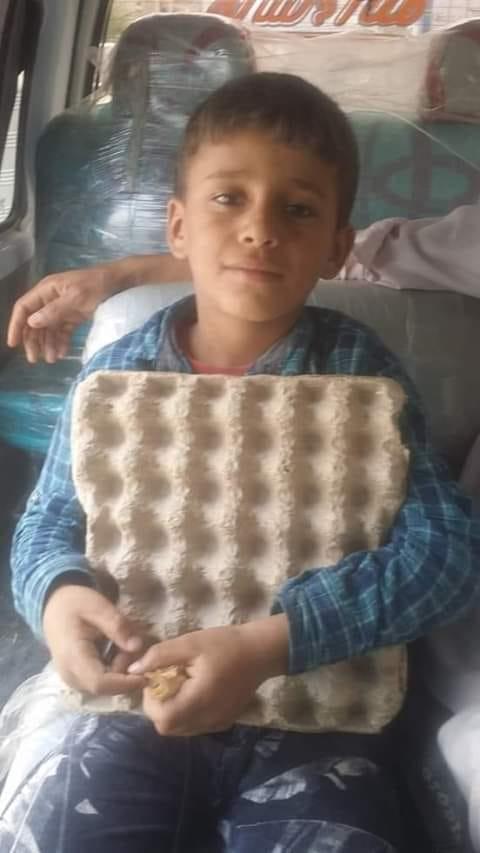 قصة الطفل شعيب بائع البيض من تعز (محزنة)