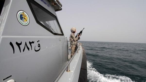 التحالف العربي يكشف عن تدمير زورق مفخخ ومسير أطلقه الحوثيون قبالة الحديدة في اليمن