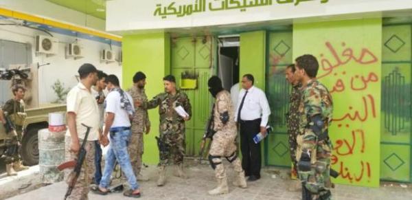 في جريمة فريدة.. هذا ما حدث اليوم في المنصورة بعدن أمام اعين المواطنين !