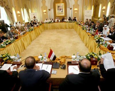 تقرير اقتصادي يشدد على ضرورة فتح السوق الخليجي أمام العمالة اليمنية إذا كانت هناك جدية لمساعدة اليمن