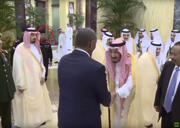 شاهد.. أول ظهور رسمي للحارس الجديد للملك سلمان
