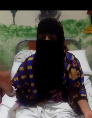 فيديو لمرأة من عدن تقول ان قوة امنية اقتحمت منزلها واطلقت النار عليها وعلى ابنتها