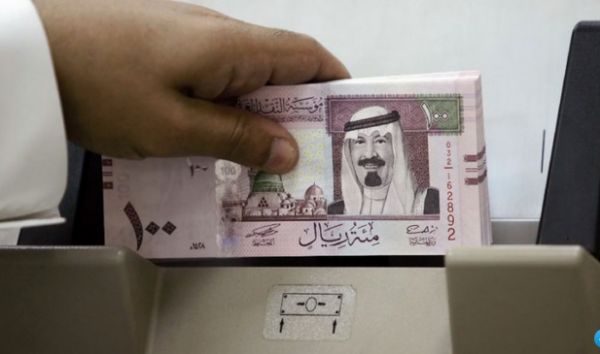 بعد انخفاض اسعارها.. كم تبلغ رسوم تأشيرة الزيارة العائلية للسعودية؟