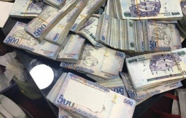 السعودية: ضبط مقيم حول منزل إلى «مصنع ذهب» وبحوزته 2.4 مليون ريال (صور)