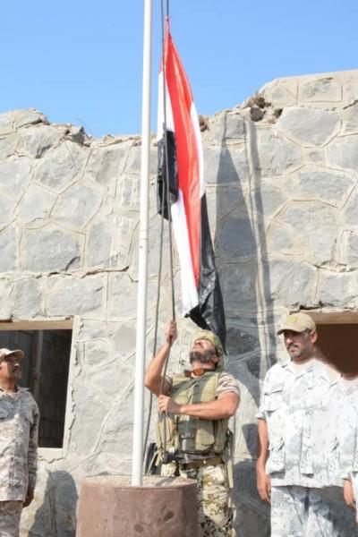 رفع علم اليمن.. طارق صالح يلقي خطاب (هام) خلال تدشين خفر السواحل بجزيرة زقر (فيديو)