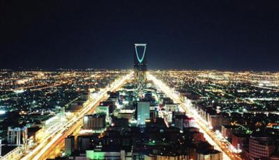  حصل على صندوق ذهب من إحداهن.. وأوهم أخرى بوظيفة: الإطاحة بموظف غرر وابتزّ 700 فتاة في الرياض