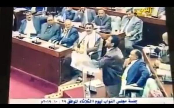 النائب عبده بشر يكشف فساد شركة النفط في جلسة بمجلس النواب (فيديو)