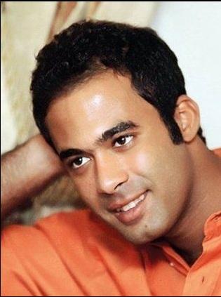 وفاة مفاجأة للفنان المصري الشاب هيثم أحمد زكي عن 35 عامًا