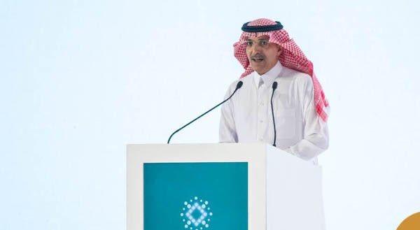 السعودية تفجر مفاجاة وتكشف عن قرابة 300 مليار ريال دخل غير نفطية (تفاصيل)